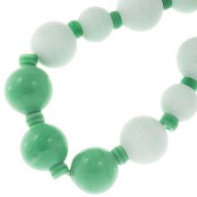 Perlenmischung - Glasperlen (12 - 16 mm) Light Grass Green (11 Stück)