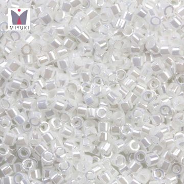 Miyuki Delica Perlen (11/0) White Pearl (2.8 Gramm)