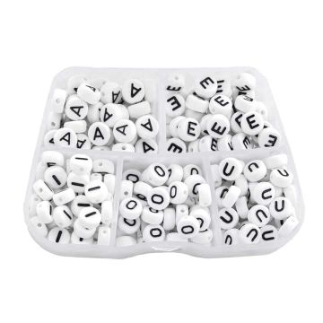 Sortierkasten - Buchstabenperlen Vokale (7 x 4 mm) White-Black (50 Perlen pro Buchstabe)